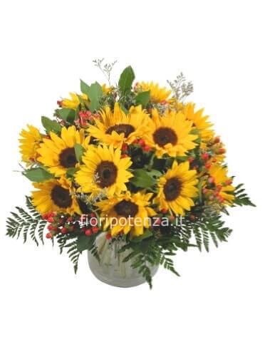 Bouquet di girasoli e verde decorativo