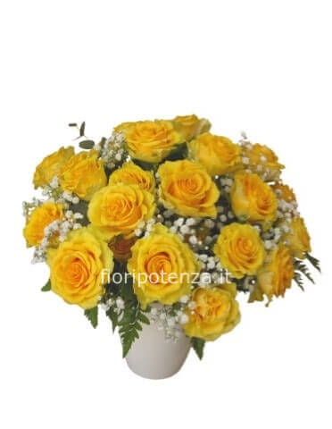 Bouquet di rose gialle e verde decorativo