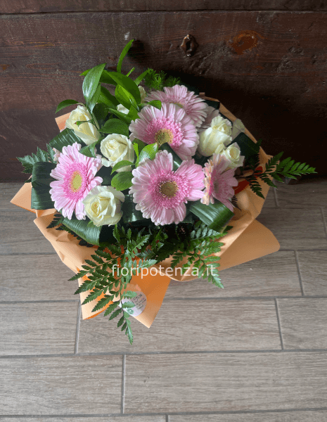 BOUQUET DI FIORI CHIARI A SCELTA DEL FIORISTA 